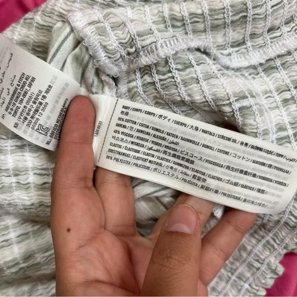 Abercrombie & Fitch White and Green Striped Smocked Cropped Blouse Medium - Picture 10 of 10